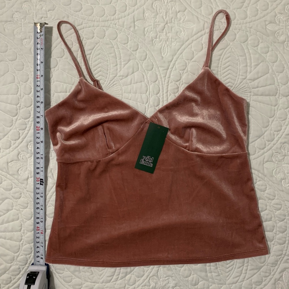 Wild Fable tank, snowbloom rose, medium NWT